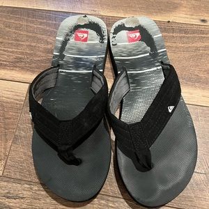 Quicksilver Flip flops